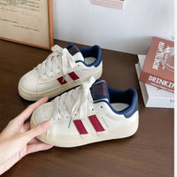 Damen Sportliche Sneakers mit strapazierfähigem Obermaterial und rutschfester Sohle – Rotblau
