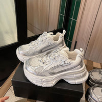 Damen Sportliche Chunky Sneakers mit reflektierenden Oberflächen und optimaler Dämpfung – Weiß