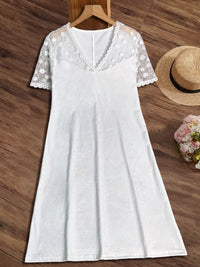 Damen luftiges Sommerkleid mit raffinierten Spitzenakzenten – 8021