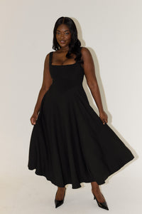 Amelia | Zeitloses, fließendes Midikleid – Schwarz