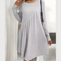 Vina - Bequemes Strickkleid – Hellgrau