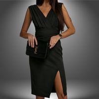 Florine | Tailliertes Kleid mit Premium-V-Ausschnitt – Schwarz