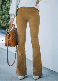 Lena | Schlanke Damenhose elegant mit Schlagbund – Braun