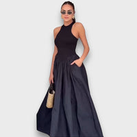 Clarissa – Kleid mit kontrastvoller Linie – Schwarz