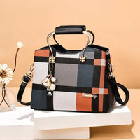 Praktische Damen-Schultertasche mit verstellbaren Trägern aus hochwertigem Kunstmaterial – Schwarzer Block