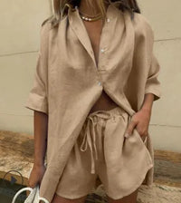 Gerda Sommer-Set | Stilvolles, lässiges Damen-Set mit T-Shirt und Shorts – Khaki