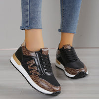 JANINA - SPORTSCHUHE MIT METALLISCHEN DETAILS – Schwarz