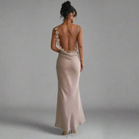 Magdalena | Elegantes Rückenfreies Kleid – Aprikose