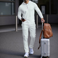 Manchester™ Set aus strukturiertem Baumwollstoff mit Kapuzenhoodie und Slim-Fit-Hose – Weiß