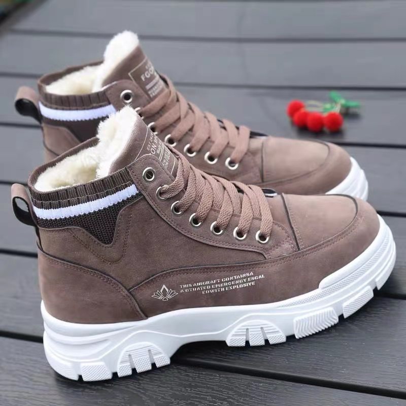 Danetta | Gefütterte Winter-Stiefeletten mit Keilabsatz und Schnürung