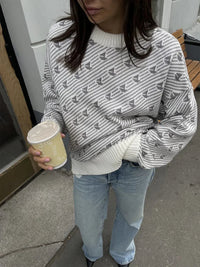 Mariala | Modischer Strickpullover mit chicem Print für Damen – Hellgrau