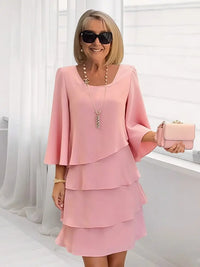 Christa | Elegante fließende Robe mit Rüschen – Rosa