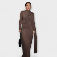 Langes Kleid mit Rollkragen – Braun lang