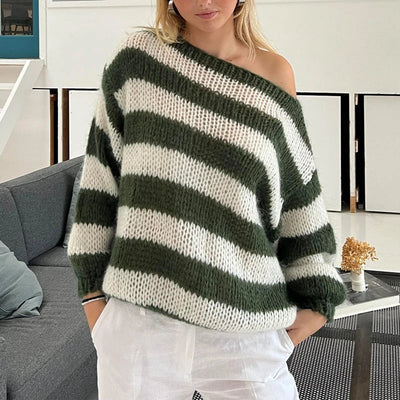 Lasindrae | Blauer Pullover im Old Money Stil