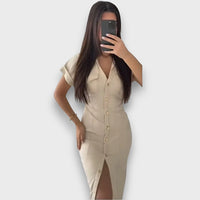 Venera – Figurnahes Hemdblusenkleid mit Knopfleiste – Beige