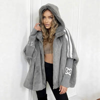 WinterFlausch™ - Jacke aus Ultraweichem Plüsch mit Kapuze und Oversize-Design / Die Perfekte Balance Zwischen Komfort und Stil in Diesem Winter! – Grau