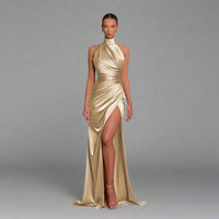 Constanze | Elegantes Kleid mit Schlitz – Gold