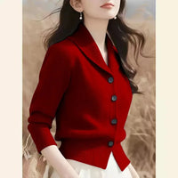 IRMTRAUD - BASICS STRICKJACKE MIT KNOPFEN – Rot