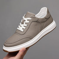 Turnschuhe aus Leder – Grau