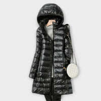 Anvera – Ultraleichte Daunenjacke mit Kapuze – Schwarz
