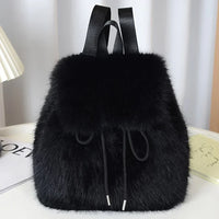 Nora | Eleganter Damen Rucksack aus Kunstfell weich – Schwarz