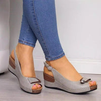 – Orthopädische Absatzsandalen – Grau