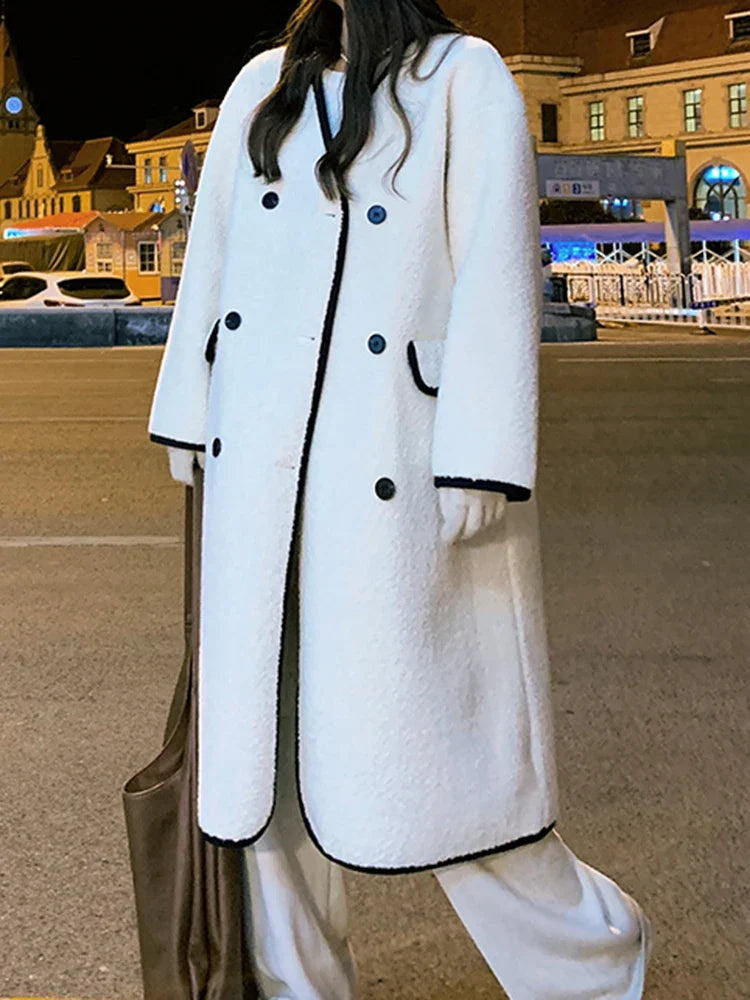 Reithoria | Damen Lammfell Mantel mittellang V-Ausschnitt Doppelreihig Wintermode