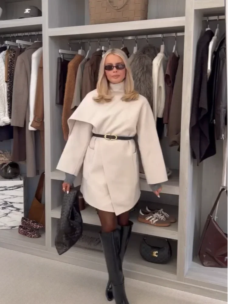 Yasmina | Elegante einfarbige Woll-Capejacken Damen