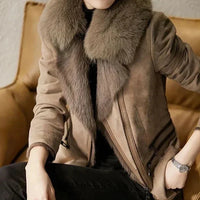 Klesindra | Stilvolle Wildlederjacke für Damen – Elegant und Zeitlos – Braun