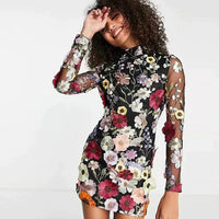 Perfektes Blumenkleid für Frühling und Sommer – Schwarz