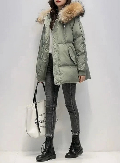 Beila | Schicke und stilvolle Winterjacke mit Pelzkapuze für Frauen