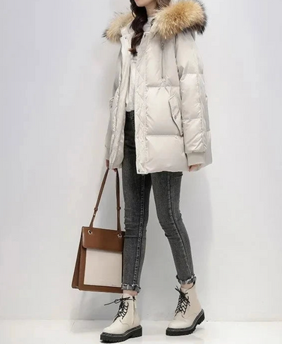 Beila | Schicke und stilvolle Winterjacke mit Pelzkapuze für Frauen