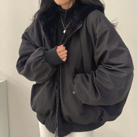 Wendio | Wendbare Damen-Kapuzenjacke – Vielseitiger Style für jeden Tag – Noir