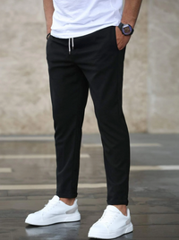 Slim-Fit Stretch Freizeithose für Herren – Schwarz