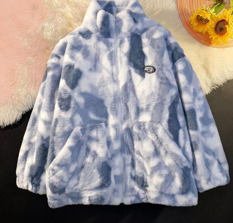 Irene | Moderne Zippjacke mit Stehkragen in Plüsch und Tie-Dye-Effekt