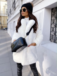 Reiennaith | Weiße Winterjacke mit Kunstfell für stilvollen Schutz – Weiß