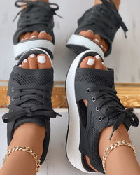 Heidi-Mode Trendkick: Atmungsaktive Sneaker-Sandalen – Schwarz