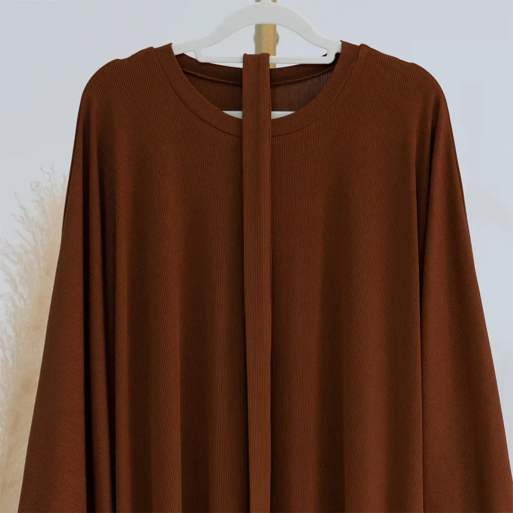 Ariane - Elegante gestrickte Abaya mit Gürtel und Seitentaschen