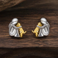 NURI – Elegante bicolor Bicolor-Umarmungs-Ohrstecker aus Silber & Gold für stilvollen Look – Zweifarbig