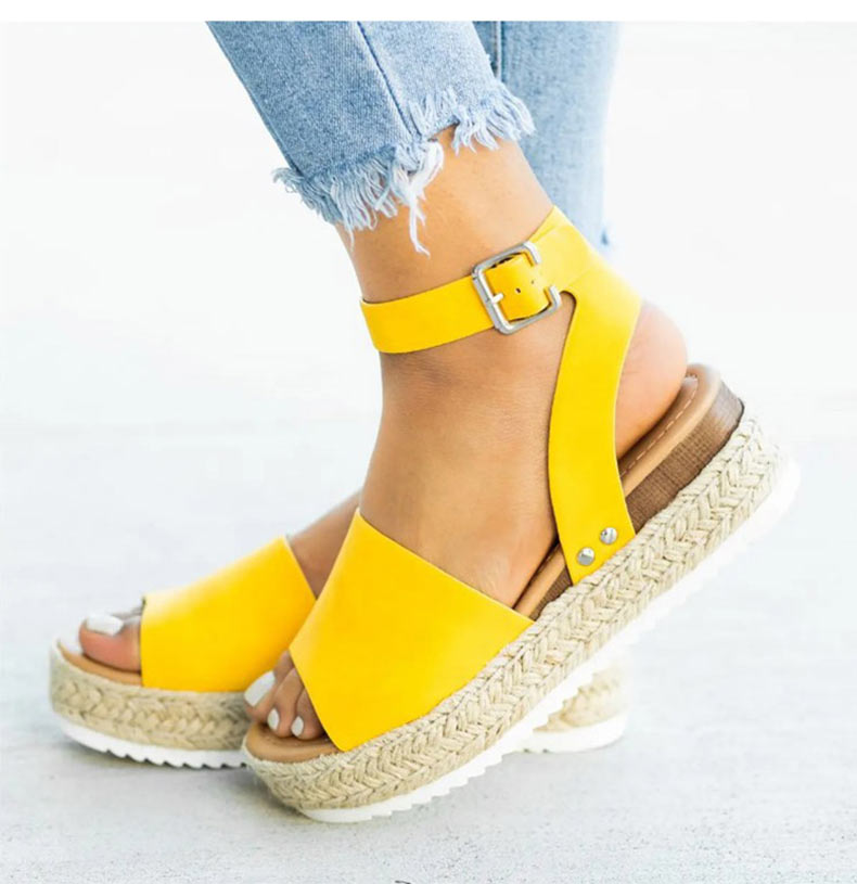 Anne Wedge - Flache Sandalen