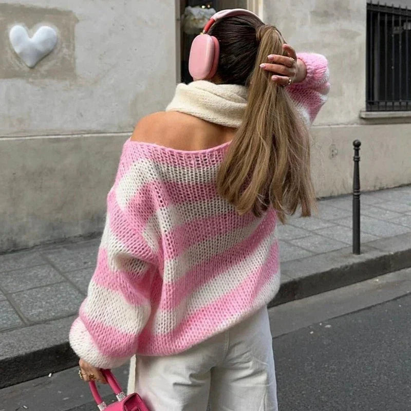 Lasindrae | Blauer Pullover im Old Money Stil
