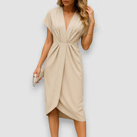 Serena | Luxuriöses Midi-Wickelkleid für Frauen – Beige