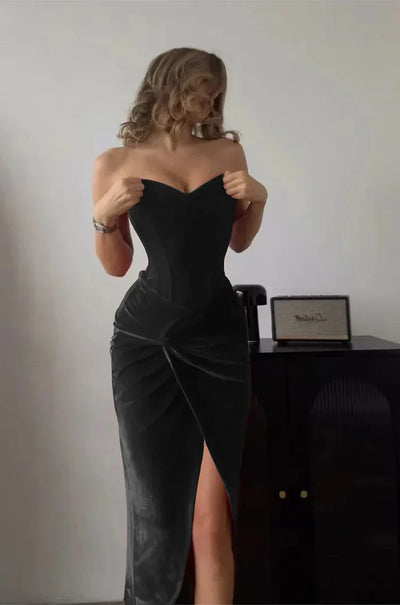 Trixi - Sexy Trägerloses Schlitzkleid