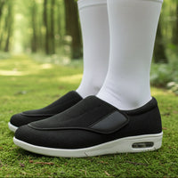 Komfort-Slipper mit gepolsterter Sohle und leichtem Einstieg in bequemer Weite – Schwarz