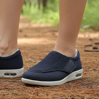 Komfort-Slipper mit gepolsterter Sohle und leichtem Einstieg in bequemer Weite – Blau