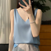 Sophia | Elegante Satinbluse – Hellblau