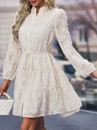 Damenkleid | Kurze Ausführung mit gerader Linienführung – Creme