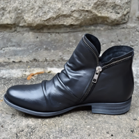 Ingrid | Bequeme Reißverschluss Stiefeletten – Schwarz