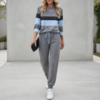 Cora - Gestreiftes Soft-Touch-Set aus Sweatshirt und Jogginghose – Blau
