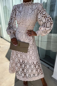 Sanya - Elegantes Spitzenhäkel-Maxikleid – Aprikose